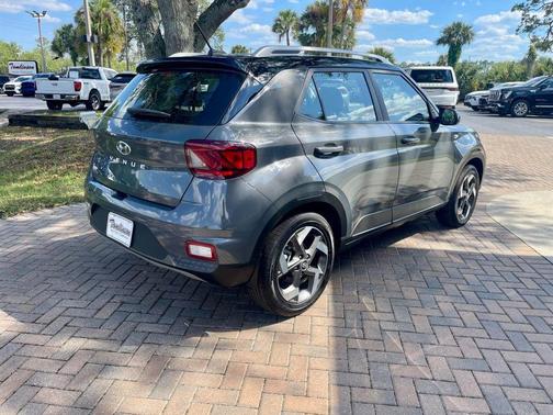 ECOTRONIC GRAY W 2026 Hyundai VENUE SEL