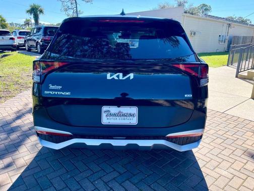 2024 Kia Sportage LX