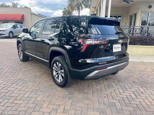 Mosaic Black Metallic 2026 Chevrolet Equinox 1LT