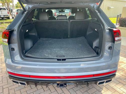 2024 Volkswagen Atlas Cross Sport 2.0T SEL