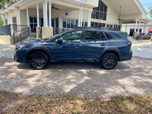 Cosmic Blue Pearl 2025 Subaru Outback Onyx Edition