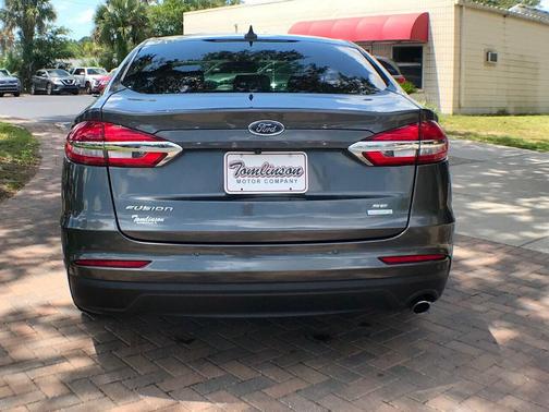Photo 4 of 18 of 2020 Ford Fusion SE