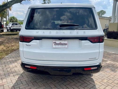 Bright White Clearcoat 2024 Jeep Wagoneer L SERIES II