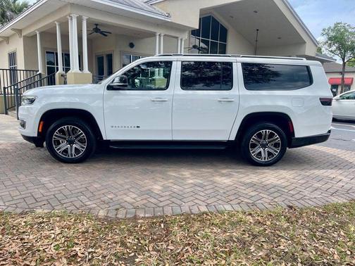 Bright White Clearcoat 2024 Jeep Wagoneer L SERIES II