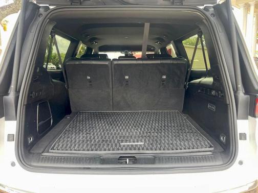 Bright White Clearcoat 2024 Jeep Wagoneer L SERIES II