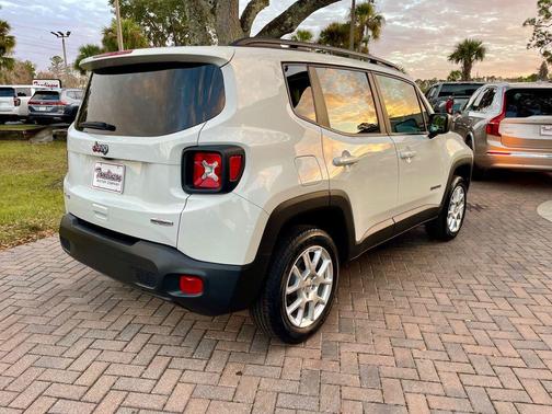 2022 Jeep Renegade Latitude