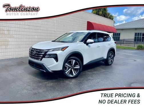 Everest White Pearl Tricoat 2026 Nissan Rogue SL