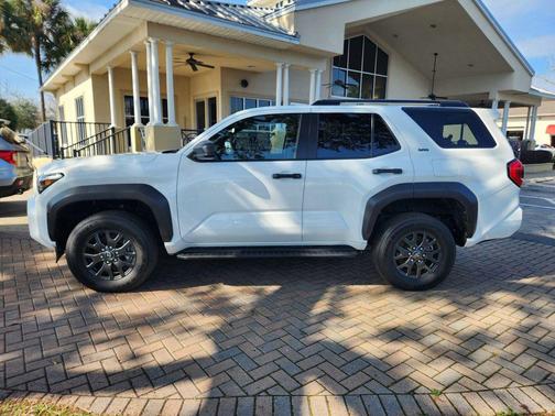 2025 Toyota 4Runner SR5