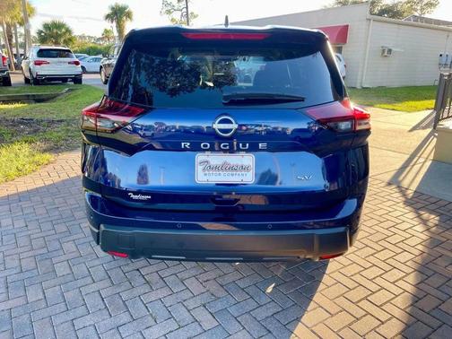 Deep Ocean Blue Pearl 2024 Nissan Rogue SV