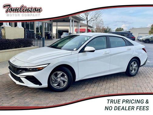 2025 Hyundai ELANTRA SE