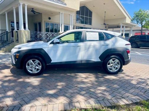 2024 Hyundai KONA SE Automatic FWD
