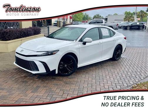 Ice Cap 2026 Toyota Camry SE