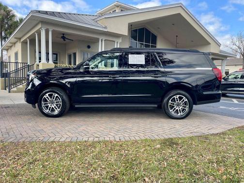 2025 Ford Expedition Active 4x4