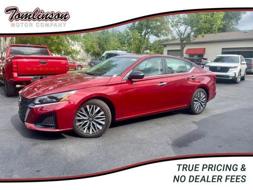 Scarlet Ember 2025 Nissan Altima SV