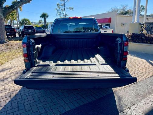 2023 Nissan Frontier S