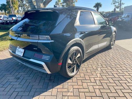 2025 Hyundai IONIQ 5 SEL