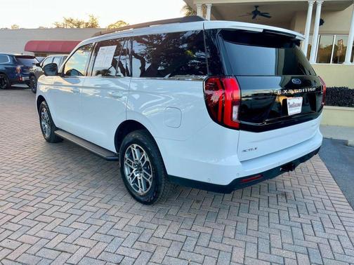 2025 Ford Expedition Active 4x4