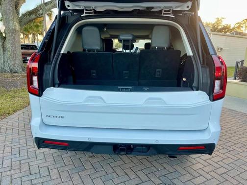 2025 Ford Expedition Active 4x4