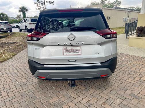 SILVER 2023 Nissan Rogue SV