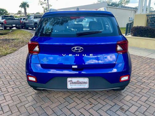 2025 Hyundai VENUE Limited