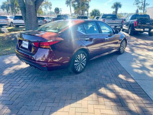 2025 Nissan Altima SV