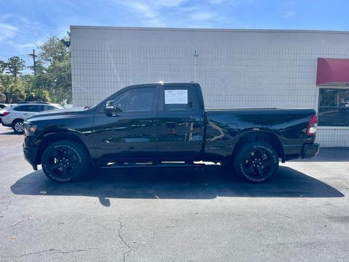 BLACK 2022 RAM 1500 Big Horn/Lone Star
