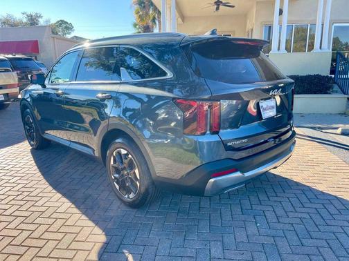 2024 Kia Sorento S