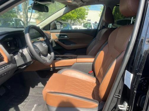 Super Black 2026 Nissan Rogue Platinum