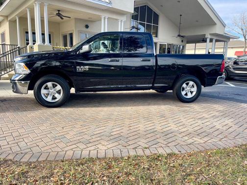 2024 RAM 1500 Classic SLT