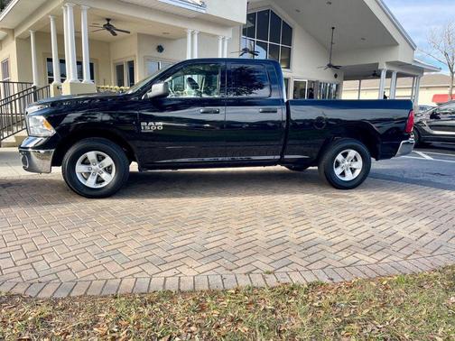 2024 RAM 1500 Classic SLT