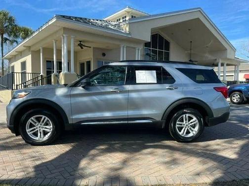 2023 Ford Explorer XLT 4WD