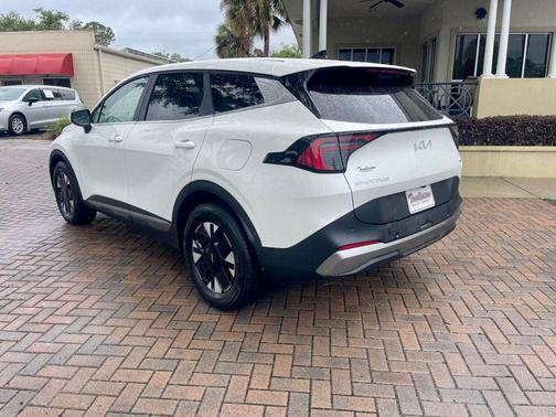 White 2026 Kia Sportage Hybrid LX