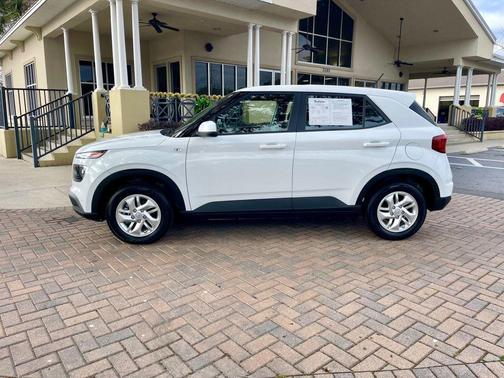 2024 Hyundai VENUE SE IVT