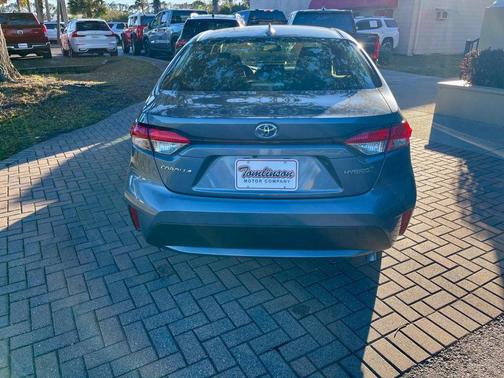 2022 Toyota Corolla Hybrid LE