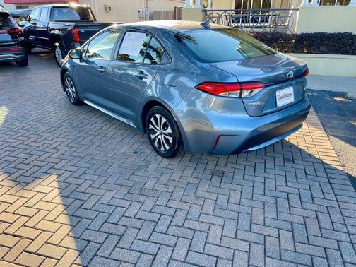 2022 Toyota Corolla Hybrid LE