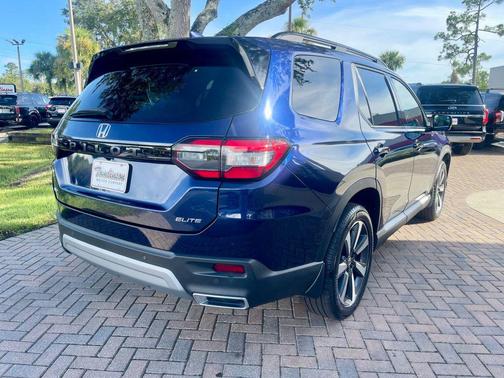 2024 Honda Pilot Elite AWD