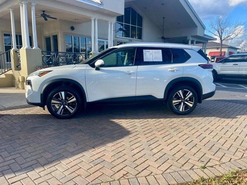 2025 Nissan Rogue SL