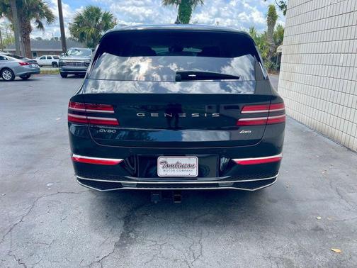 Vik Black 2025 Genesis GV80 2.5T