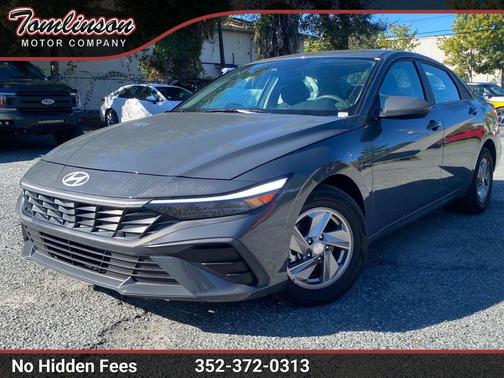 2025 Hyundai ELANTRA SE