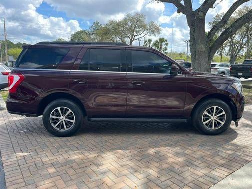 2021 Ford Expedition XLT 4x2