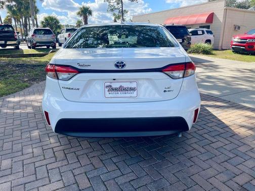 2025 Toyota Corolla Hybrid LE