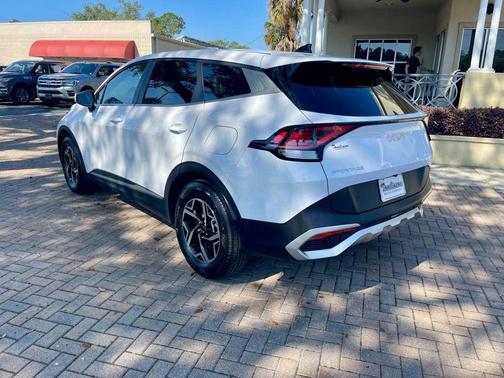 2025 Kia Sportage LX