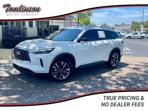 Majestic White 2025 INFINITI QX60 Luxe
