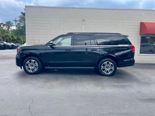 Black 2025 Ford Expedition ACTIVE