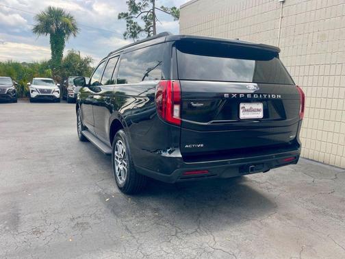Black 2025 Ford Expedition ACTIVE