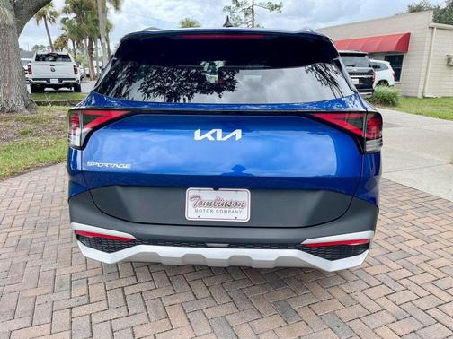 2025 Kia Sportage EX