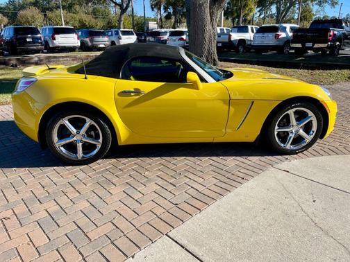 2009 Saturn Sky 2dr Convertible Red Line