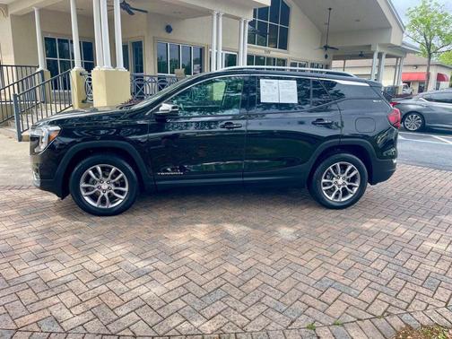 Ebony Twilight Metallic 2022 GMC Terrain SLT