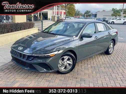 2025 Hyundai ELANTRA SE