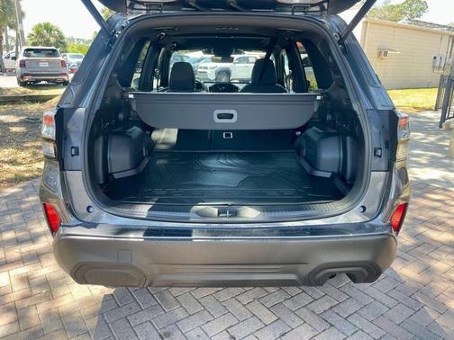 Magnetite Gray Metallic 2025 Subaru Forester Premium